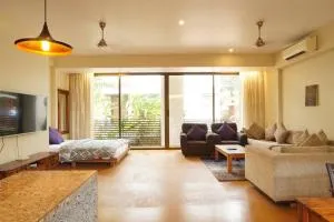 Iris by Le Pension Stays - Nerul