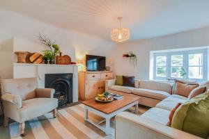 The Nook, Newly Available Relaxed 2 bed, Cotswolds