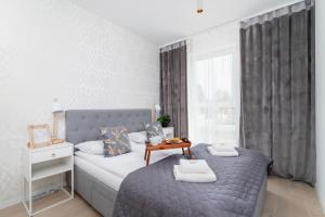 Apartment with Balcony & Parking Mogilska by Renters Prestige