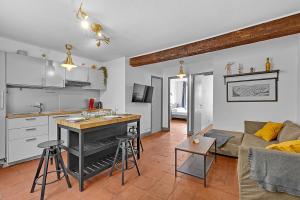 LE REGANS - Charmant appartement en tomette