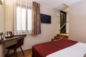 Small Single Room Ground Floor room in Hotel Ronda Lesseps