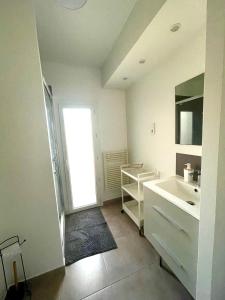 Appartements Logement renove 75m2 - 3 chambres St-Cyr-sur-Mer : photos des chambres