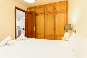 Holidays2Malaga Feijoo Stay local close to city center in a quiet area