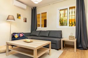 Holidays2Malaga Feijoo Stay local close to city center in a quiet area