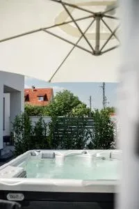 Style Inn Apartmanok - 艾普莱尼