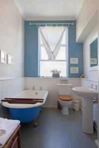 Barry Hall Apartments