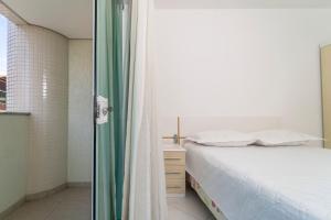 Apartamento 2 dormitórios no centro de Bombinhas com 1 suite