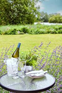 The Hideaway @ Flagham Cottage.