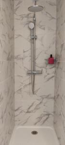 Cosy et calme, chambre séparée avec bureau et fibre