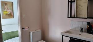 Bel appartement refait à neuf, déco raffinée, fibre, bureau, calme