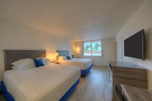 Queen Room with Two Queen Beds - Disability Access room in The Island by Hotel RL