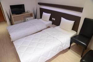 Prenoćište Konstantin 2008