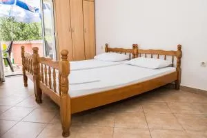 Apartment Lucky 4 - TIV