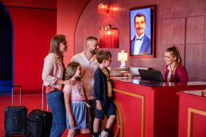 Hotels Grand Magic Hotel Marne La Vallee : photos des chambres