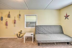 Daytona Beach Home about 4 Mi to Daytona Speedway