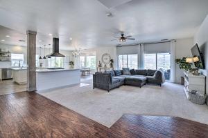 Beautiful Hemet Home Large Patio and Mtn Views!