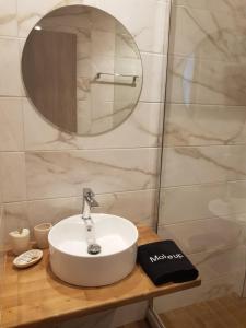 CONMARI LUXURY STUDIOS