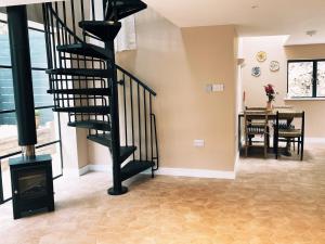 Luxury bolthole in central St.Agnes with parking.