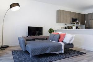 Awesome 3BR Townhouse 15minutes from the Beach