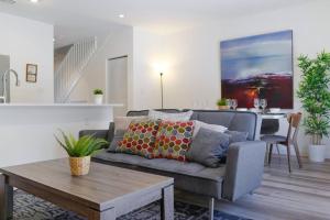 Awesome 3BR Townhouse 15minutes from the Beach