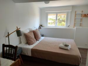 3 rooms, 2 bathrooms, in a villa. Lightfull, quiet and charm