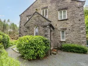 Danes Court - Bowland Bridge