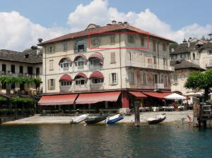 Apartment with Lake View room in Belvedere