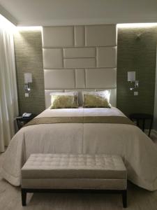 Suite room in Josefa D`Obidos Hotel