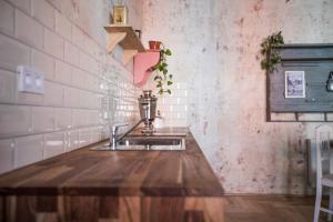 BudapeStayz - Erkel Studios