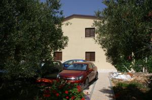 Apartments with parking space Rogoznica - 4218