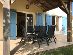 Maisons de vacances Spacious Holiday Home in Les Forges with Swimming Pool : photos des chambres