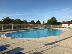 Maisons de vacances Cosy holiday home in Les Forges with shared pool : photos des chambres