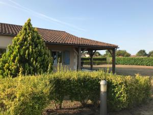 Maisons de vacances Soothing Holiday Home in Les Forges with Swimming Pool : photos des chambres