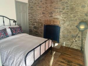 Aberaeron Island House - Panoramic Harbour Views