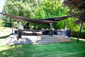 St Annes Manor - Luxury Villa with Hot Tub