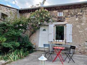 B&B / Chambres d'hotes Chambre d'hotes La terrasse de Sabatas : photos des chambres