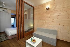 The Royale Suites - HOME STAY