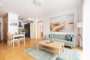 Super central, 2-bedroom apartment with terrace