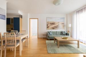 Super central, 2-bedroom apartment with terrace