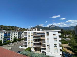 Appartements Appartement cosy - vue sur les montagnes : photos des chambres