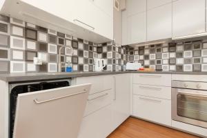 Cozy Apartment Gdynia Center by Renters