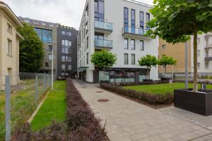 Elegancki Apartament w Centrum Gdyni z Parkingiem by Noclegi Renters