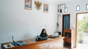 RedDoorz at Ampenan Mataram Lombok