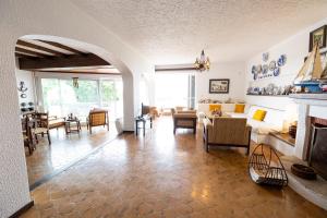 Delmare Dom SeaFront Villa