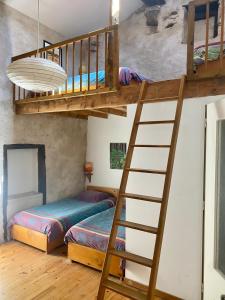 B&B / Chambres d'hotes Gite de la Bastide - Cabania Pays Cathare : Chambre Familiale