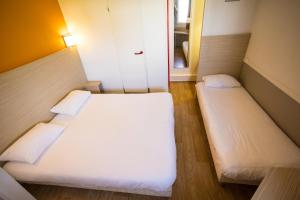 Hotels Premiere Classe Cherbourg - Tourlaville : Chambre Familiale Standard