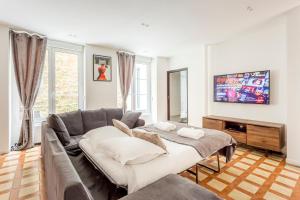 180 Suite Eden, Luxury APT at Sacré Coeur