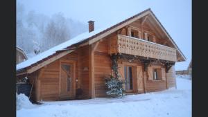 Chalets ⁂⁂ LE NID DE PIERRE & JULIE [CLEDICIHOME] 2 pas du centre ville / SPA & TERASSE AMENAGEE ⁂⁂ : photos des chambres