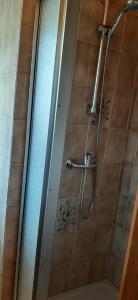 Haus Sieben - Singer Lydia