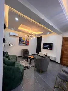 Luxury 2 bedroom flat with pool at kingsland Lekki - Igboefon